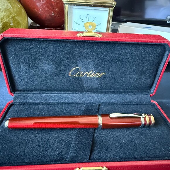 Cartier Trinity Fountain Pen – Bordeaux Lacquer & Gold Trim w/Box - Picture 11 of 11